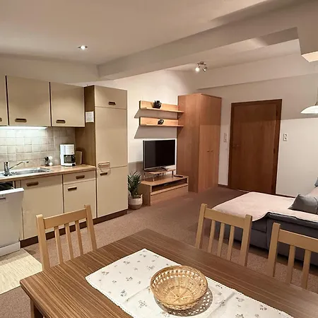 Bergnest Apartment *